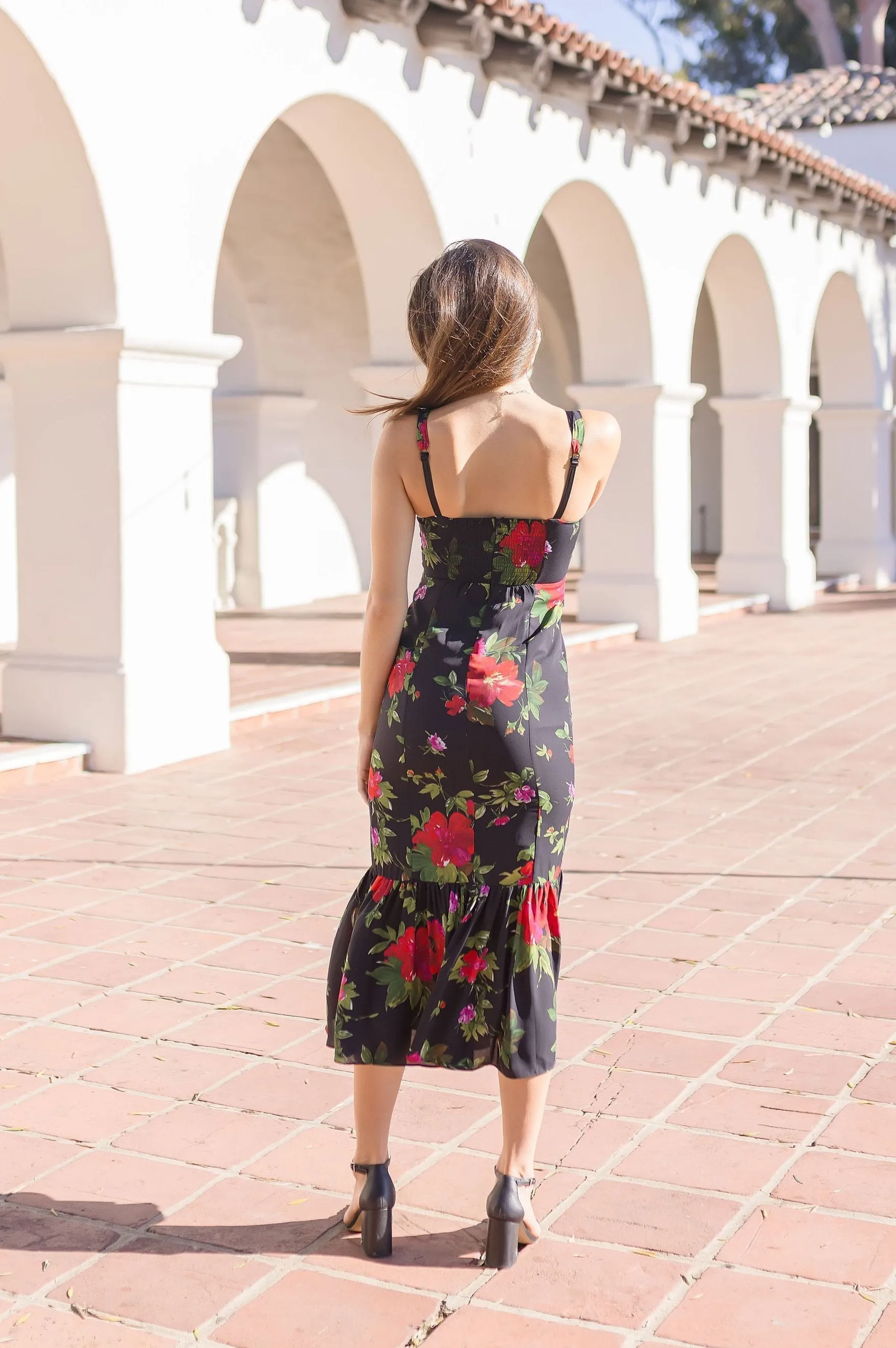 Armina Sleeveless Floral Print Mermaid Midi Dress Black