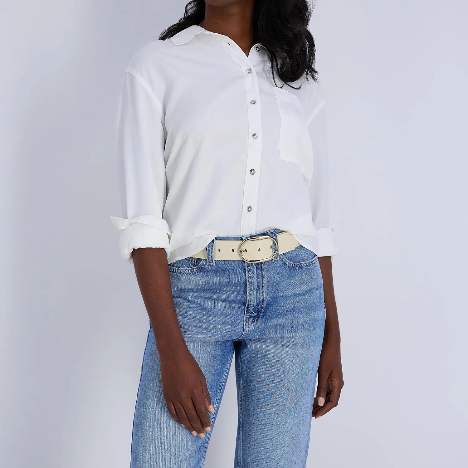 Calvin Klein Women's Oval Center Bar Buckle Leather Fashion Belt for Trousers and Dresses